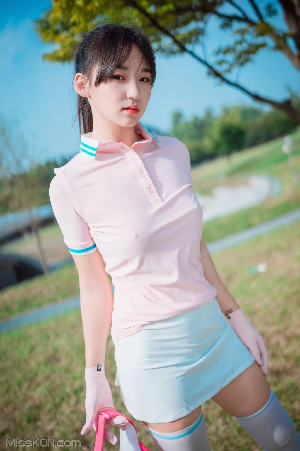 DJAWA Photo – HENDOONG (혠둥이): “On Green” (101 photos) 