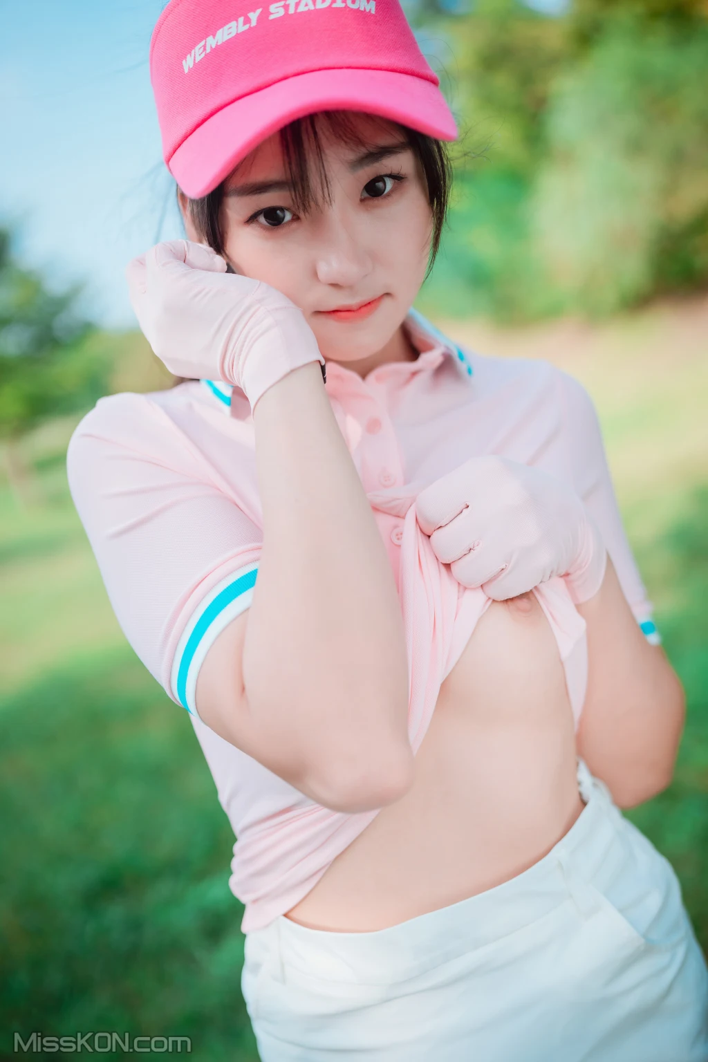 DJAWA Photo – HENDOONG (혠둥이): “On Green” (101 photos) 19 DJAWA Photo – HENDOONG (혠둥이): “On Green” (101 photos) 19
