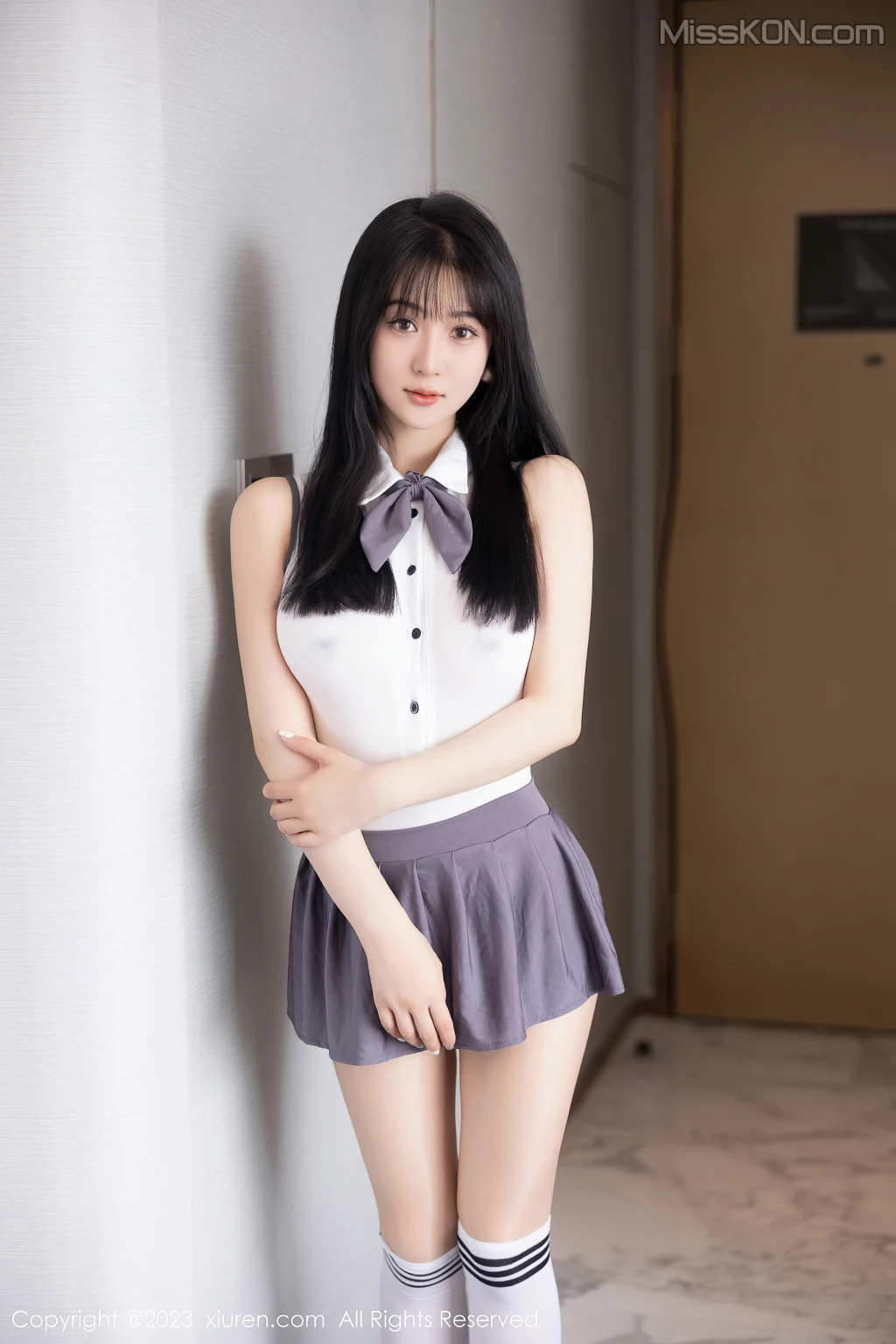 XIUREN No.6811 – 6818 (665 photos) 10 XIUREN No.6811 – 6818 (665 photos) 10