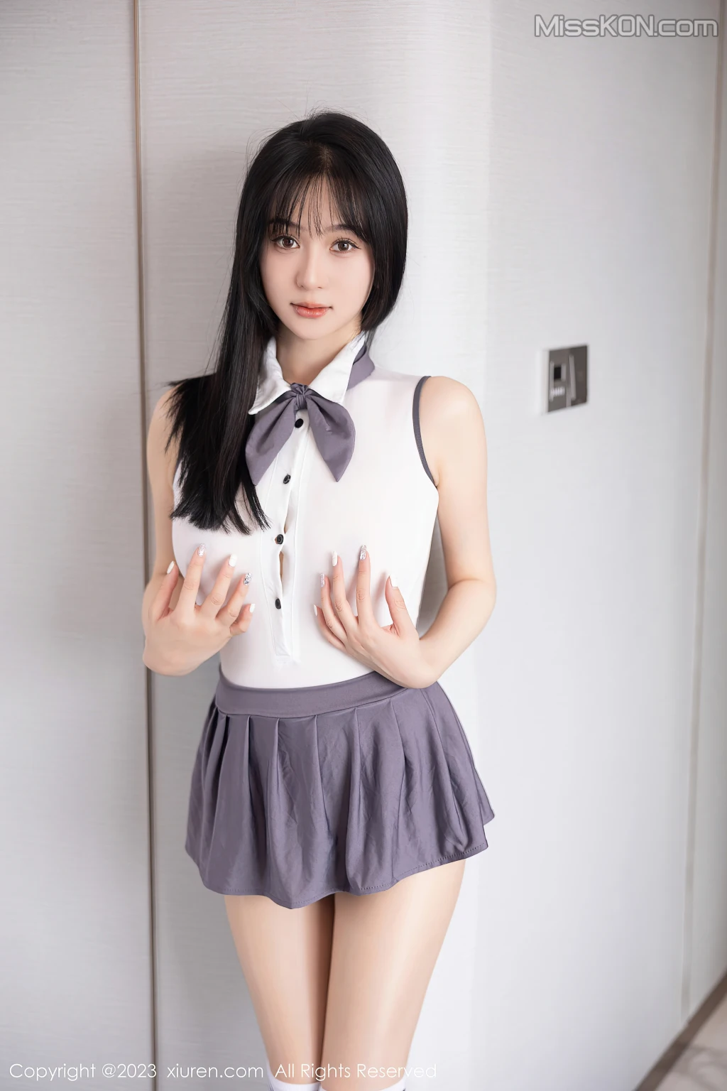 XIUREN No.6811 – 6818 (665 photos) 18 XIUREN No.6811 – 6818 (665 photos) 18