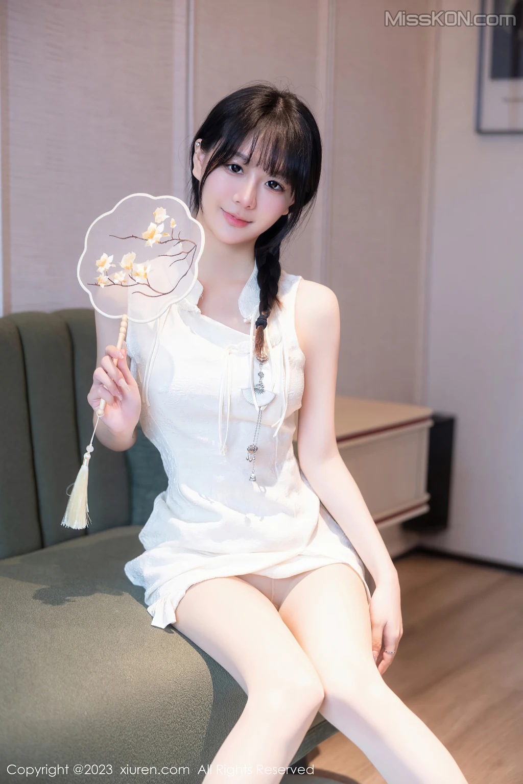 XIUREN No.6811 – 6818 (665 photos) 5 XIUREN No.6811 – 6818 (665 photos) 5