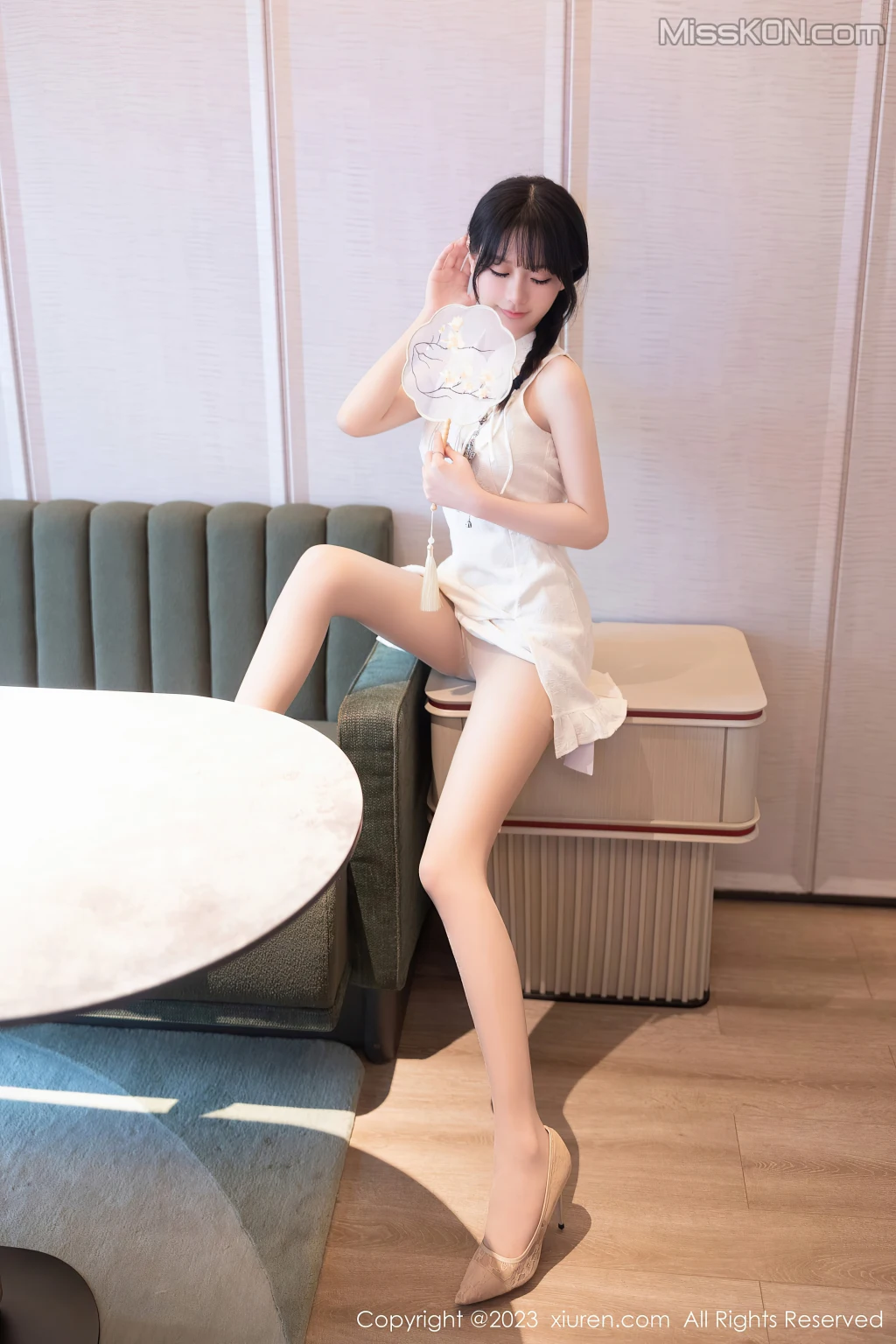 XIUREN No.6811 – 6818 (665 photos) 17 XIUREN No.6811 – 6818 (665 photos) 17