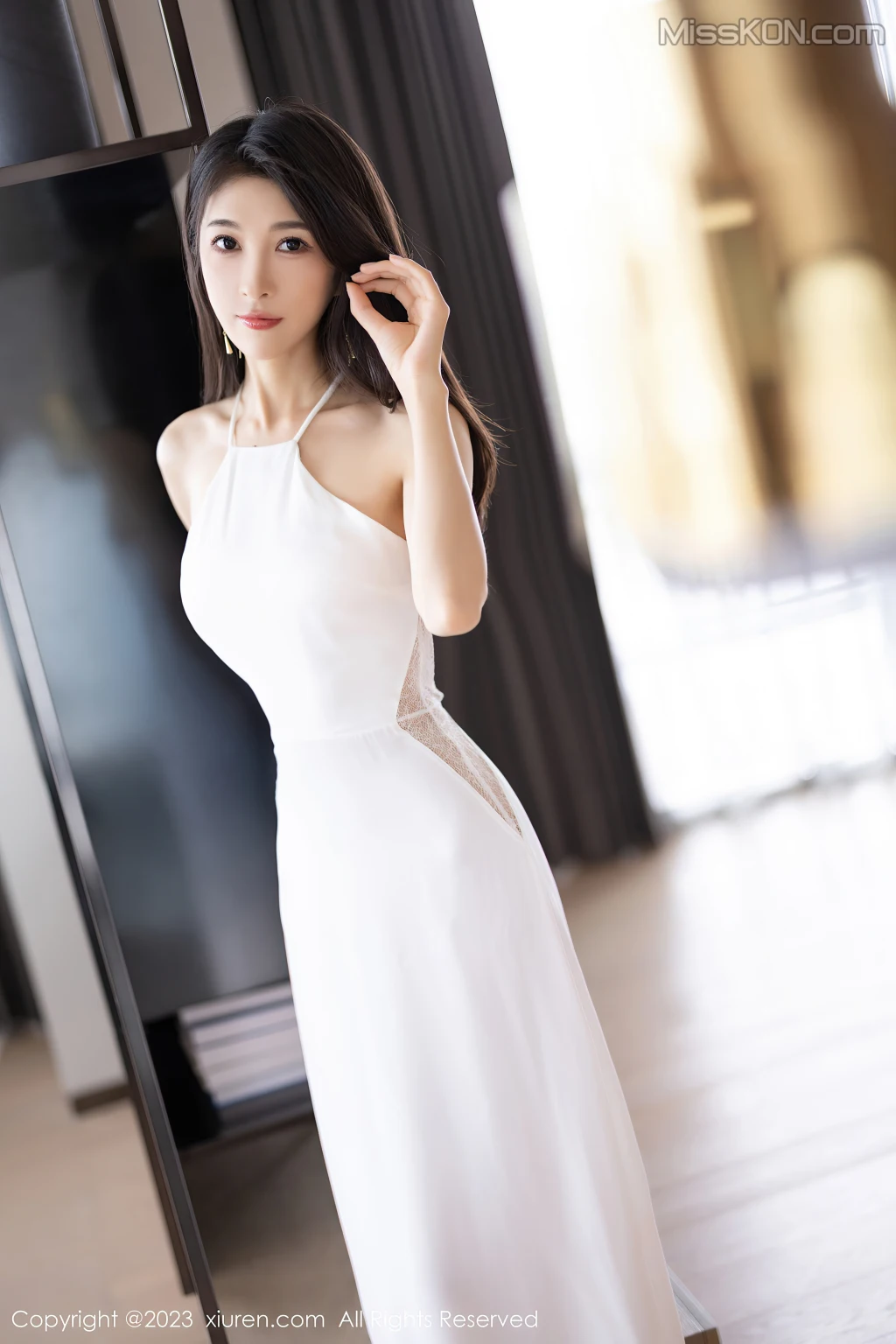 XIUREN No.6811 – 6818 (665 photos) 4 XIUREN No.6811 – 6818 (665 photos) 4