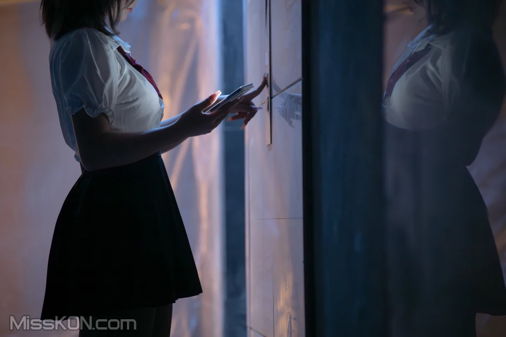 Coser@yuuhui玉汇: 电梯间 尾行 (161 photos ) 
