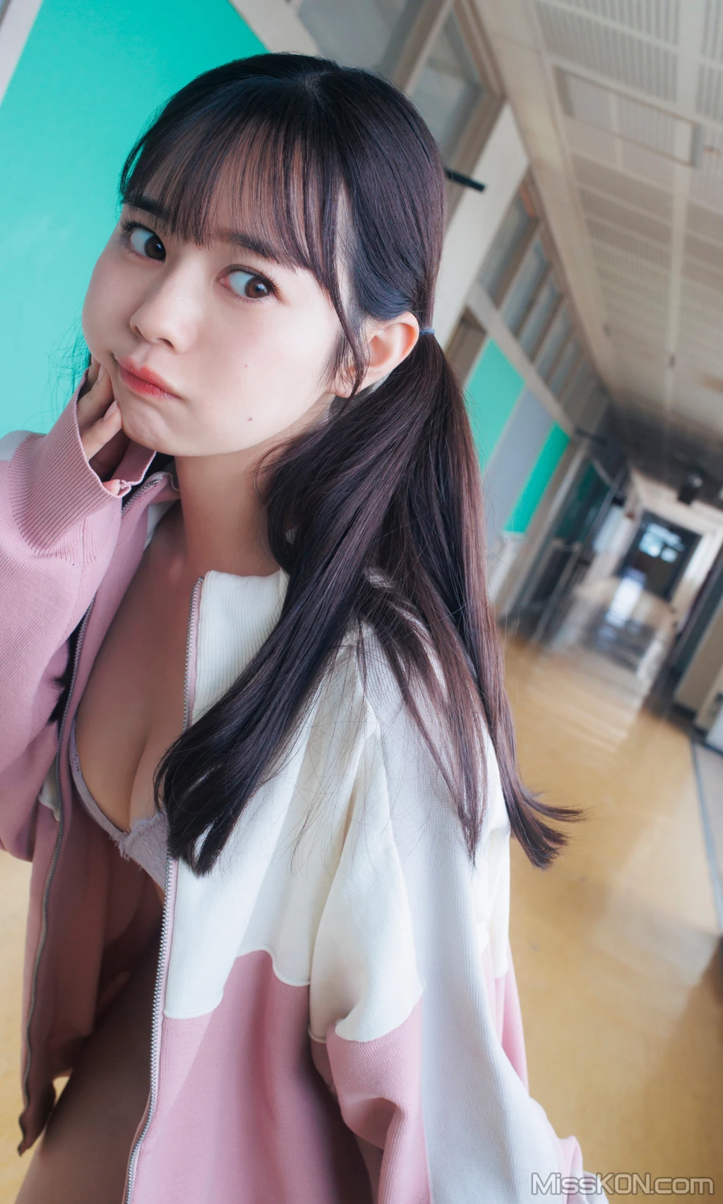Saeko Kondo (近藤沙瑛子): 夏の扉を開いたあの日の教室で (56 photos) 