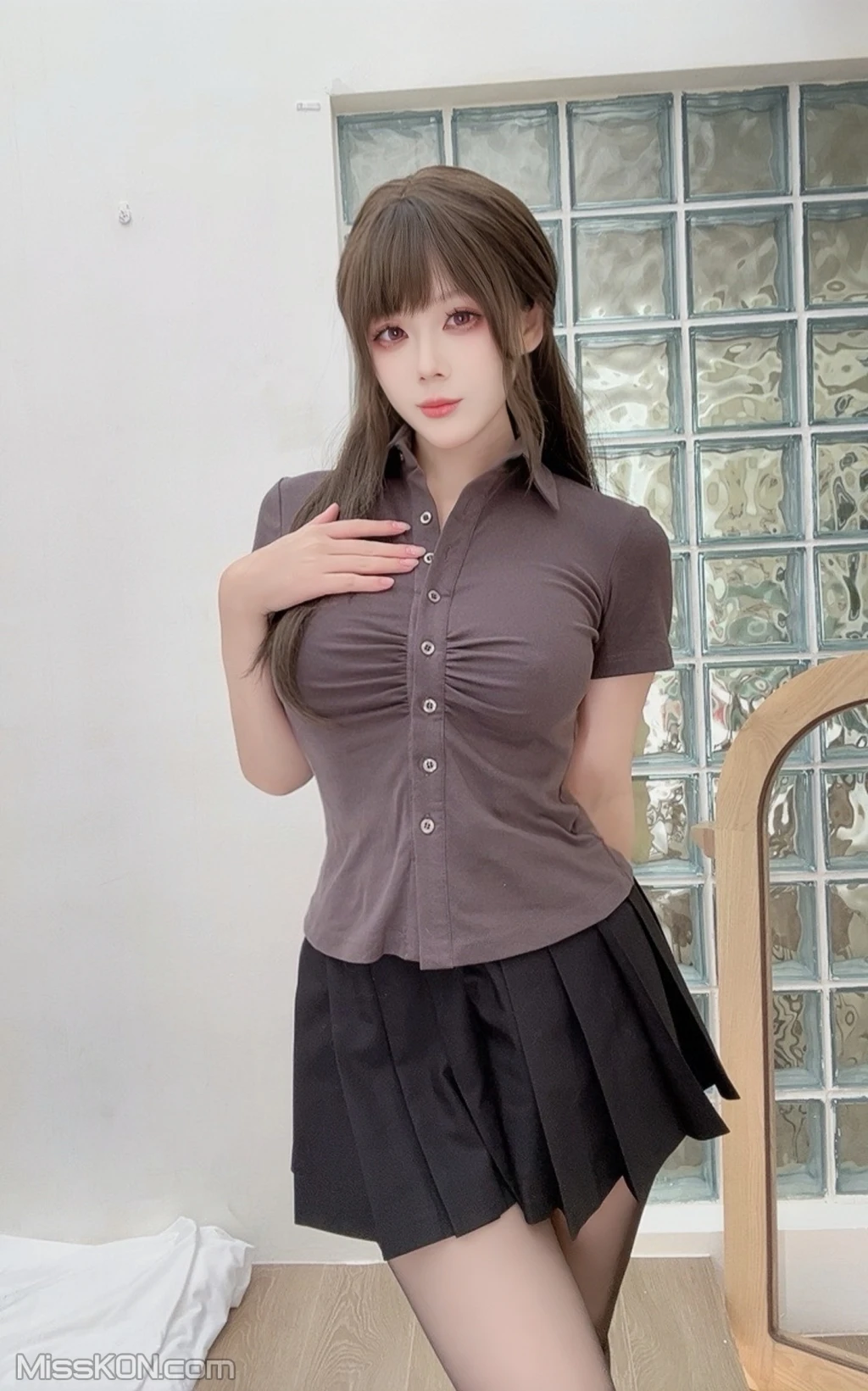 Coser@九言: 风纪学姐 (41 photos ) 