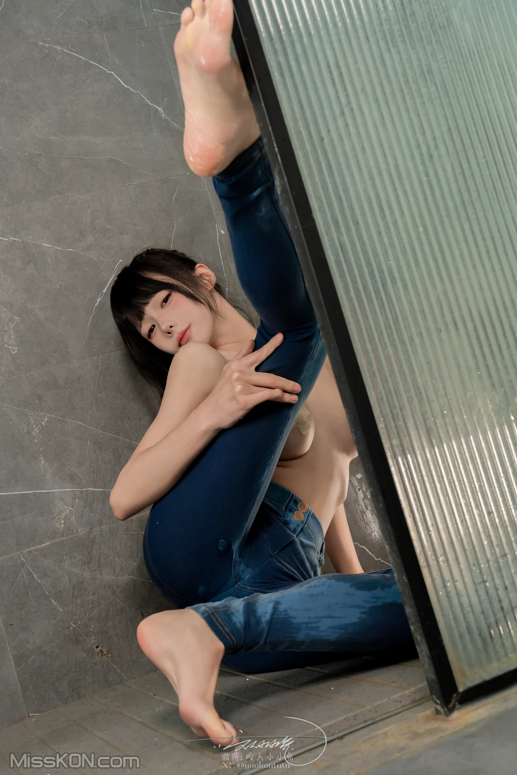 Coser@黏黏团子兔: 自助洗衣房 怦然心动 (74 photos ) 9 Coser@黏黏团子兔: 自助洗衣房 怦然心动 (74 photos ) 9