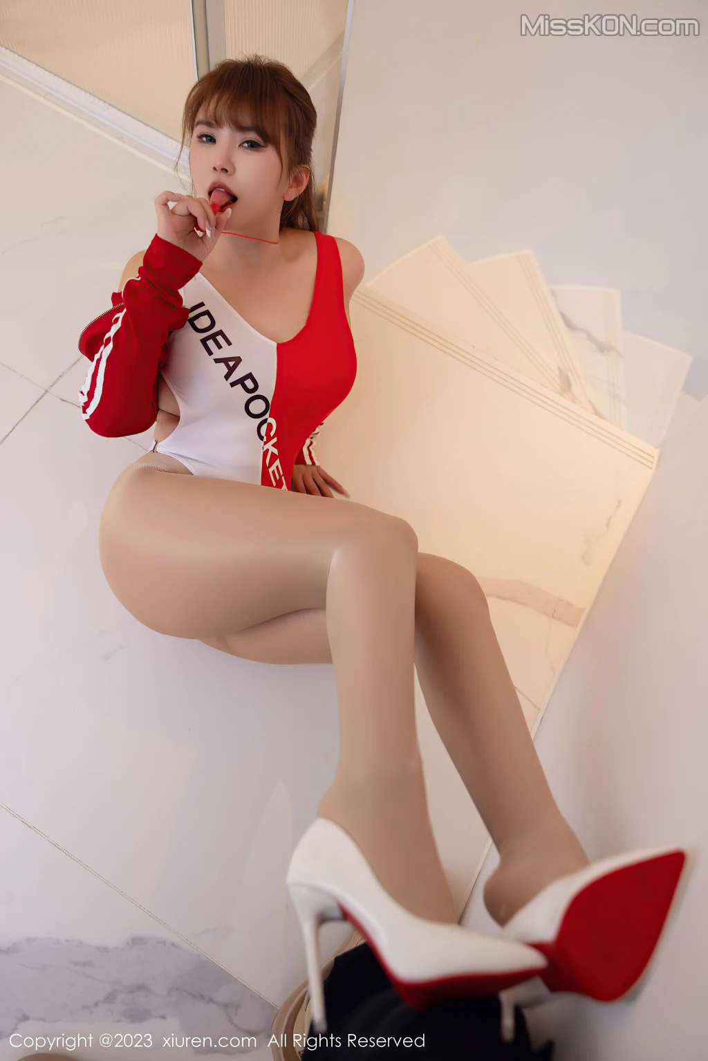 XIUREN No.6909 – 6916 (602 photos) 15 XIUREN No.6909 – 6916 (602 photos) 15