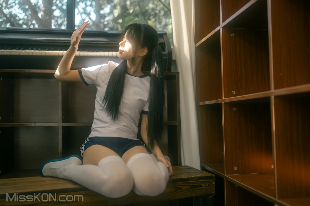 Coser@rua阮阮: 春の更衣室-体操服 (47 photos) 3 Coser@rua阮阮: 春の更衣室-体操服 (47 photos) 3