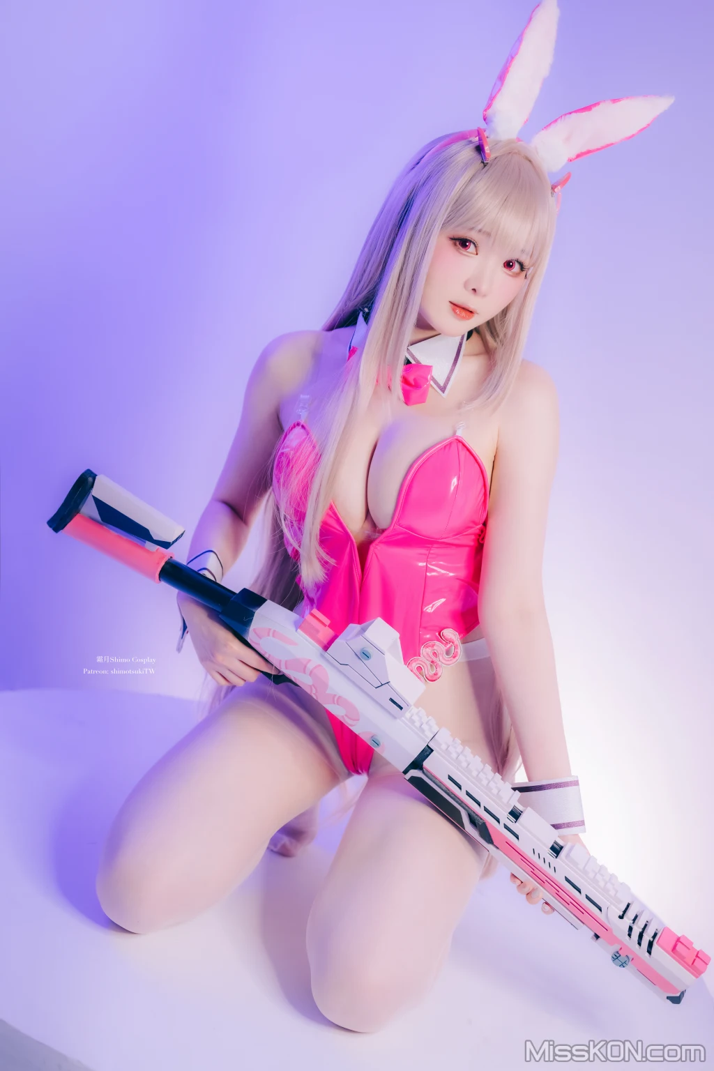 Coser@霜月shimo: Viper Bunny Suit (NIKKE) (25 photos) 