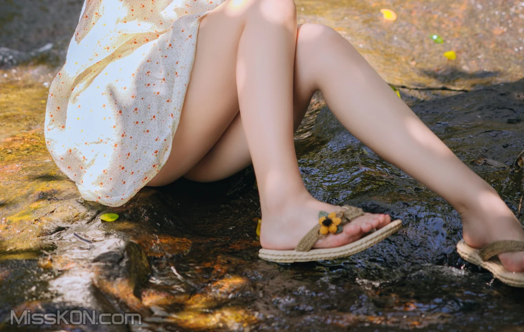 Coser@日奈娇: 山野间 (180 photos) 0 Coser@日奈娇: 山野间 (180 photos) 0