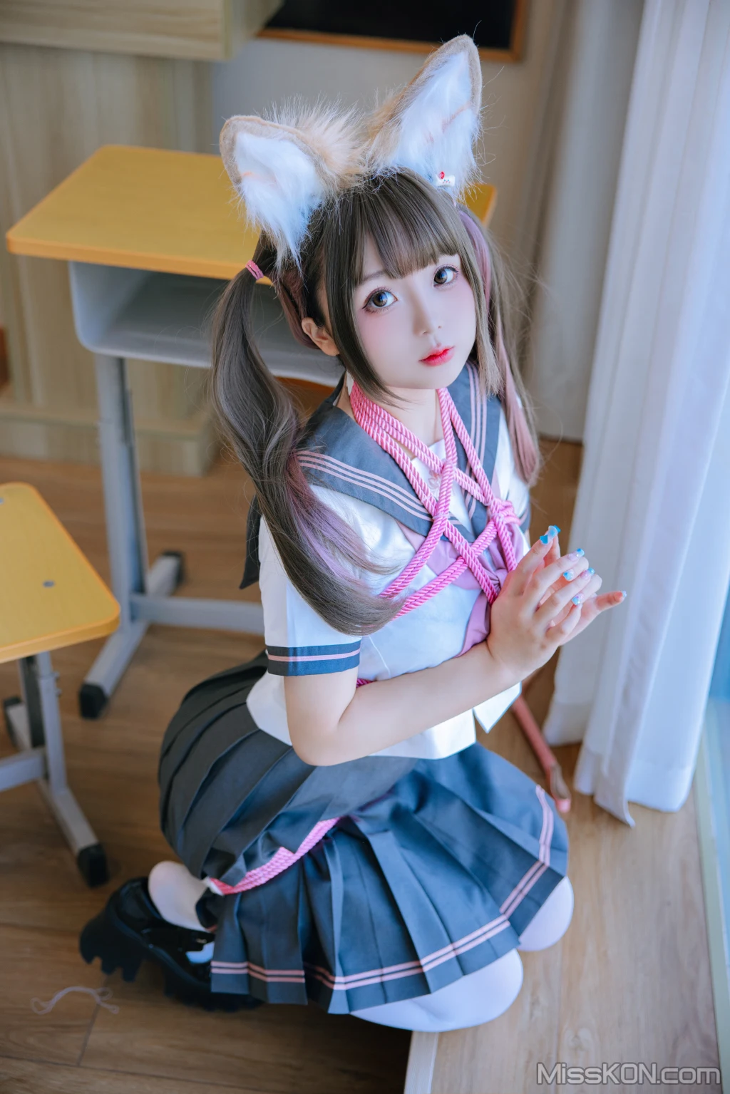 Coser@日奈娇: 课桌捆绑 (150 photos ) 19 Coser@日奈娇: 课桌捆绑 (150 photos ) 19