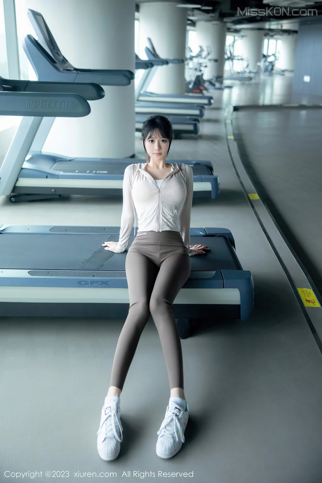 XIUREN No.6679 – 6686 (632 photos) 18 XIUREN No.6679 – 6686 (632 photos) 18