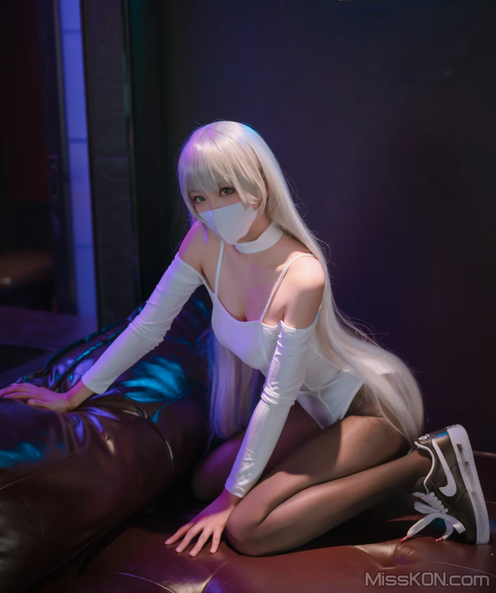 Coser@轩萧学姐: 高开叉运动鞋 茑 (68 photos) 5 Coser@轩萧学姐: 高开叉运动鞋 茑 (68 photos) 5