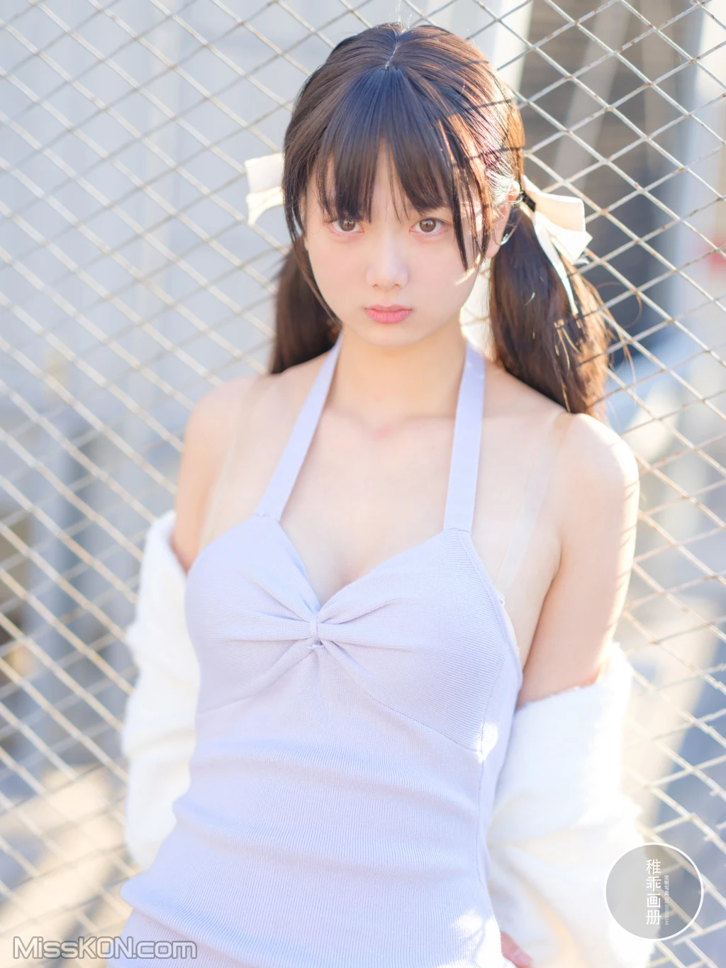 Coser@稚乖画册: 夜夜 天台停车场肉丝 Lolita (83 photos ) 