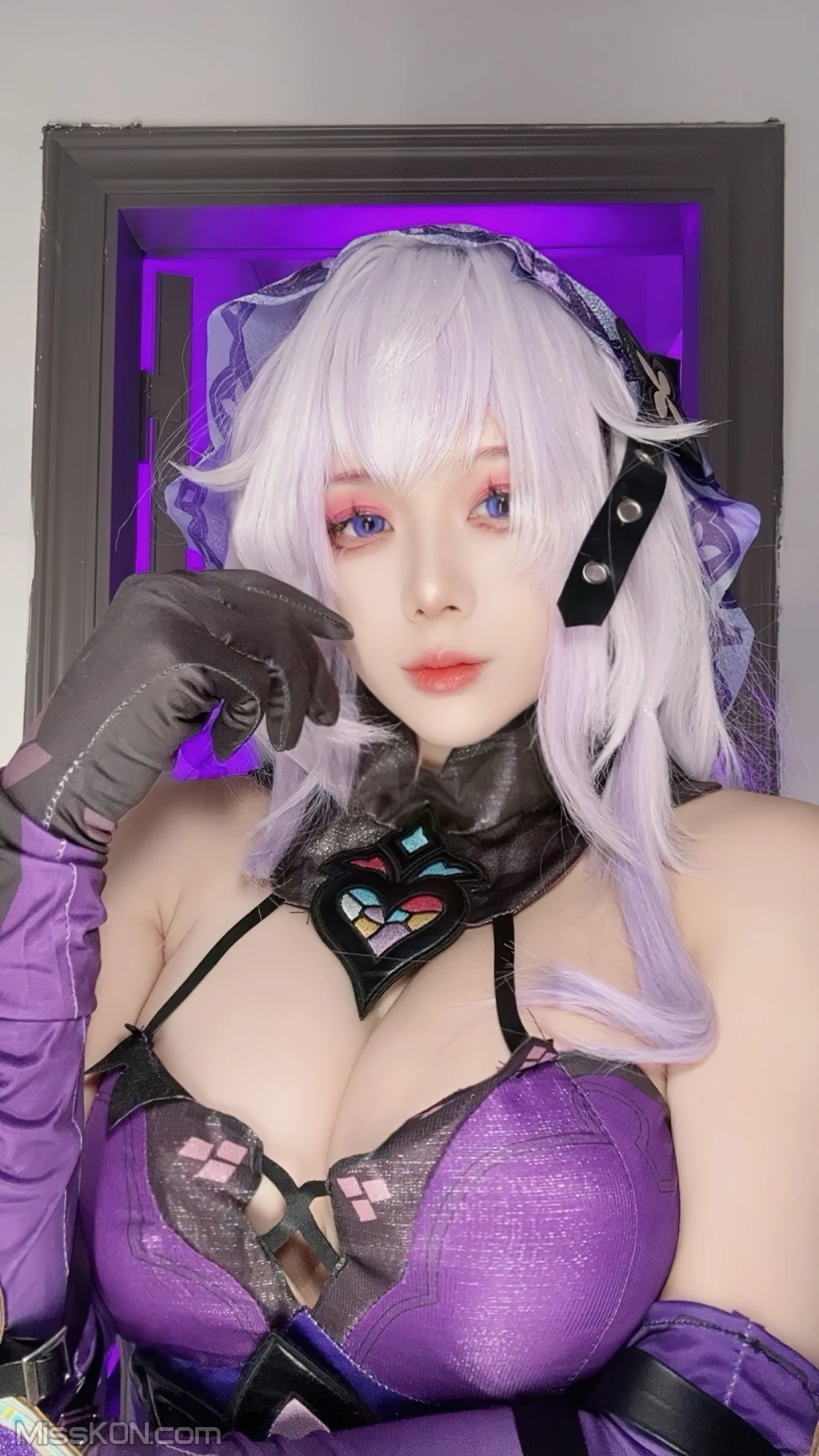 Coser@九言: 黑天鹅 (45 photos ) 