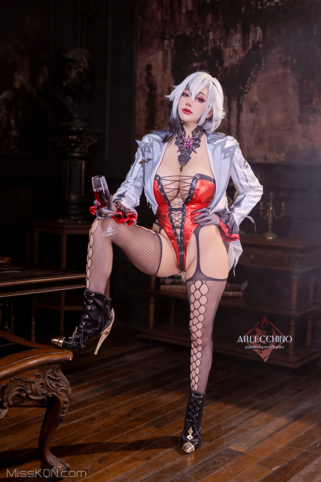 Coser@Byoru: 原神「仆人」阿蕾奇诺 二 (43 photos ) 