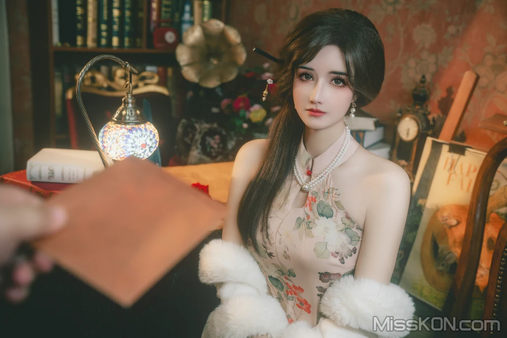 Coser@鹿八岁: 特工的堕落 前篇 (115 photos ) 