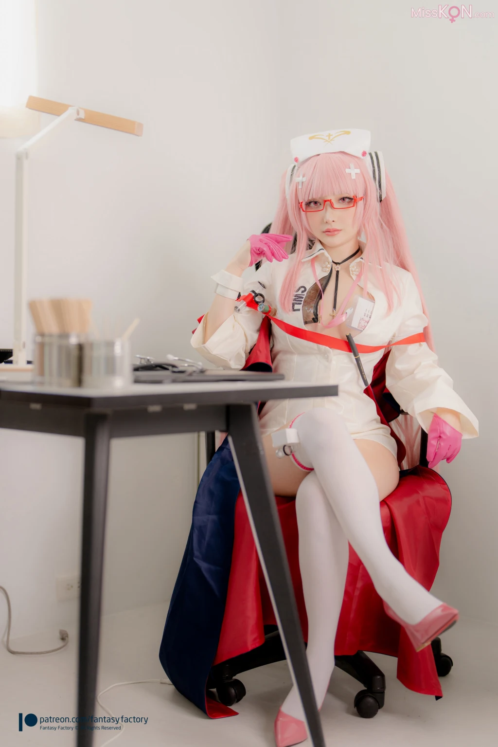 [Fantasy Factory] 小丁: Horny Nurse (24 photos) 