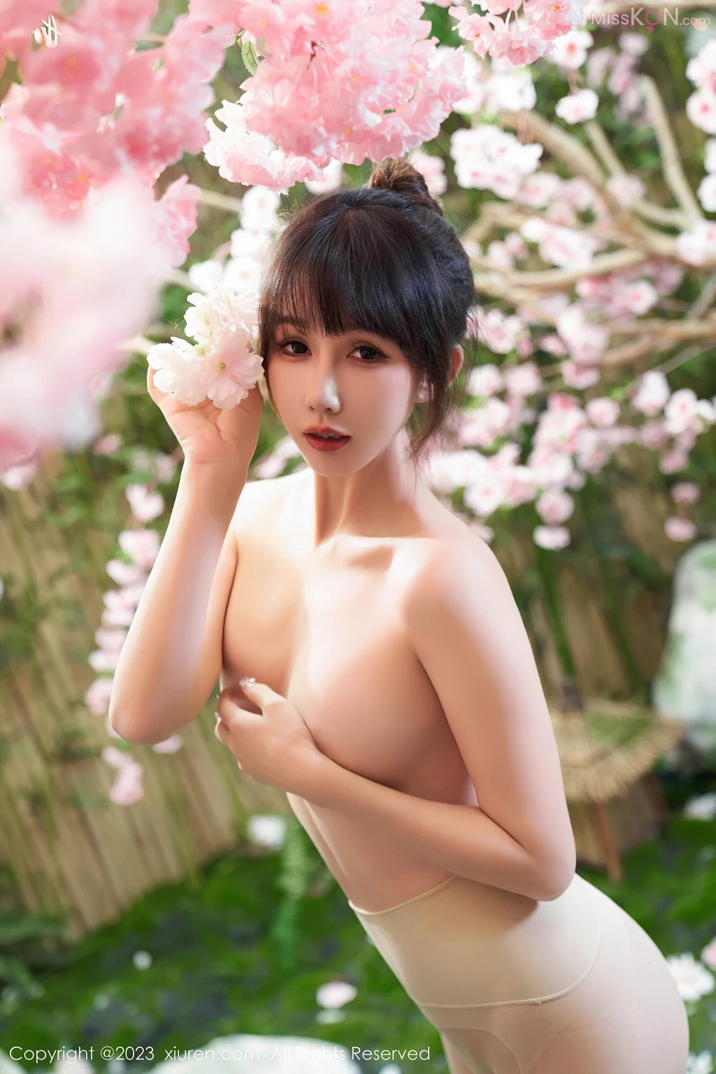 XIUREN No.7515 – 7524 (751 photos) 18 XIUREN No.7515 – 7524 (751 photos) 18