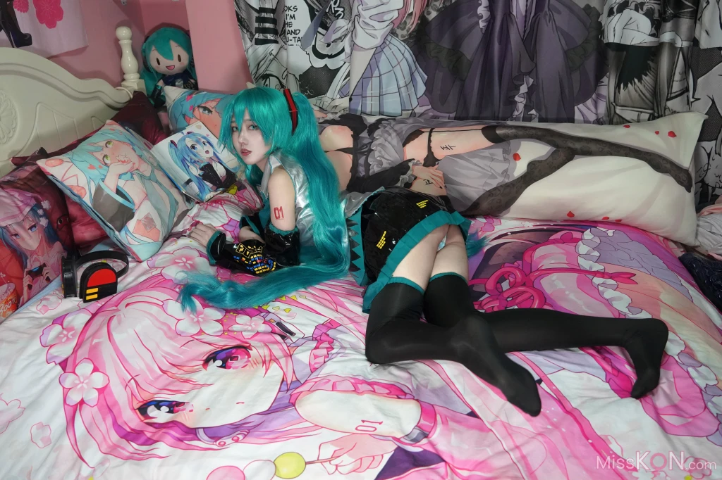 Coser@絞肉姬Walküre: Miku (50 photos) 3 Coser@絞肉姬Walküre: Miku (50 photos) 3