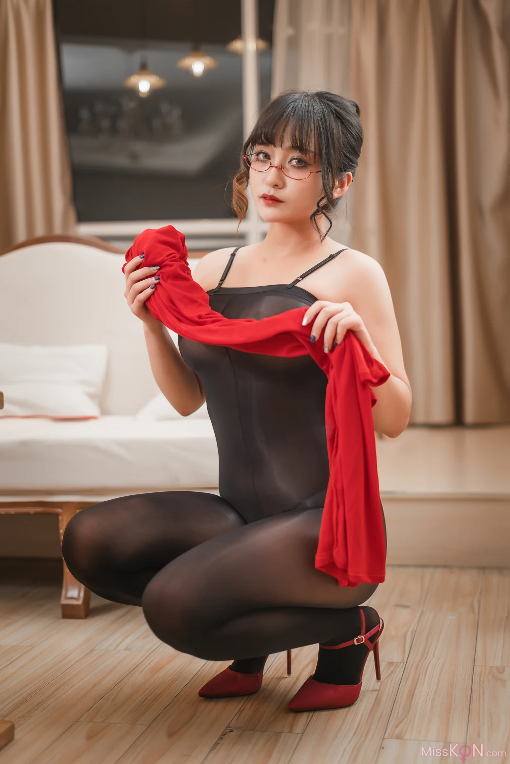 Coser@洛璃LoLiSAMA: 隔壁太太 (113 photos) 3 Coser@洛璃LoLiSAMA: 隔壁太太 (113 photos) 3