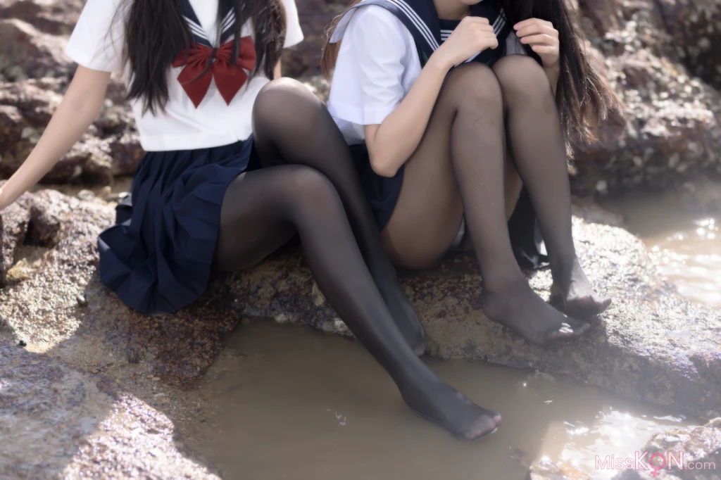 Coser@不呆猫 & 三無人型: 水手服百合黑丝 (51 photos ) 5 Coser@不呆猫 & 三無人型: 水手服百合黑丝 (51 photos ) 5