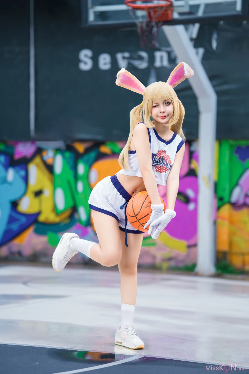 Coser@UmekoJ: Lola Bunny (53 photos ) 