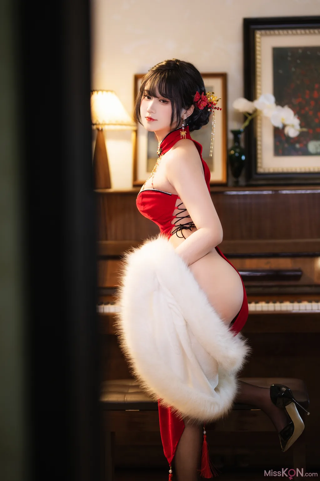 Coser@三度_69: 红丝绒旗袍 (75 photos ) 4 Coser@三度_69: 红丝绒旗袍 (75 photos ) 4