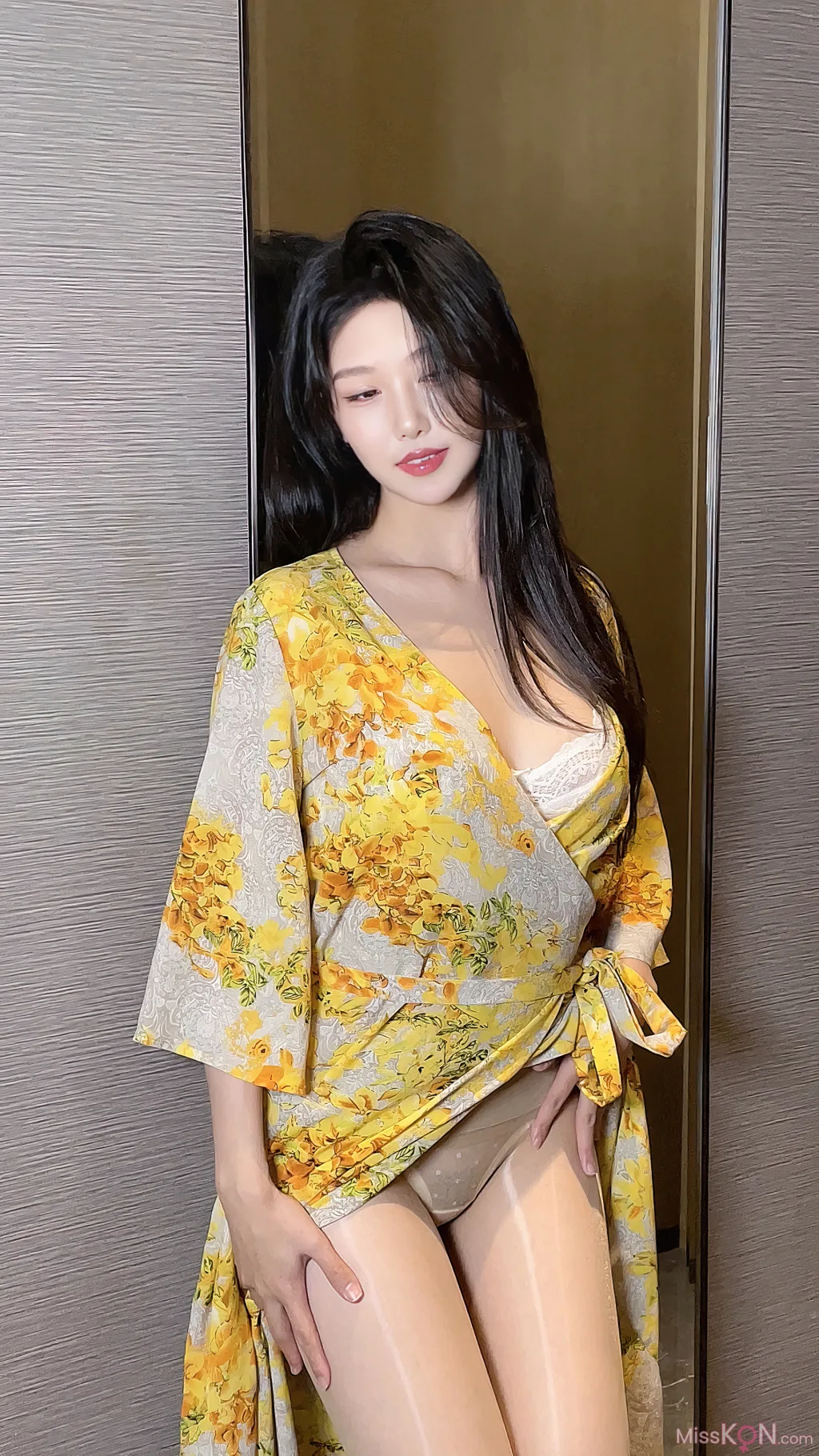 Coser@抖娘-利世: 出轨女友现场 (20 photos) 