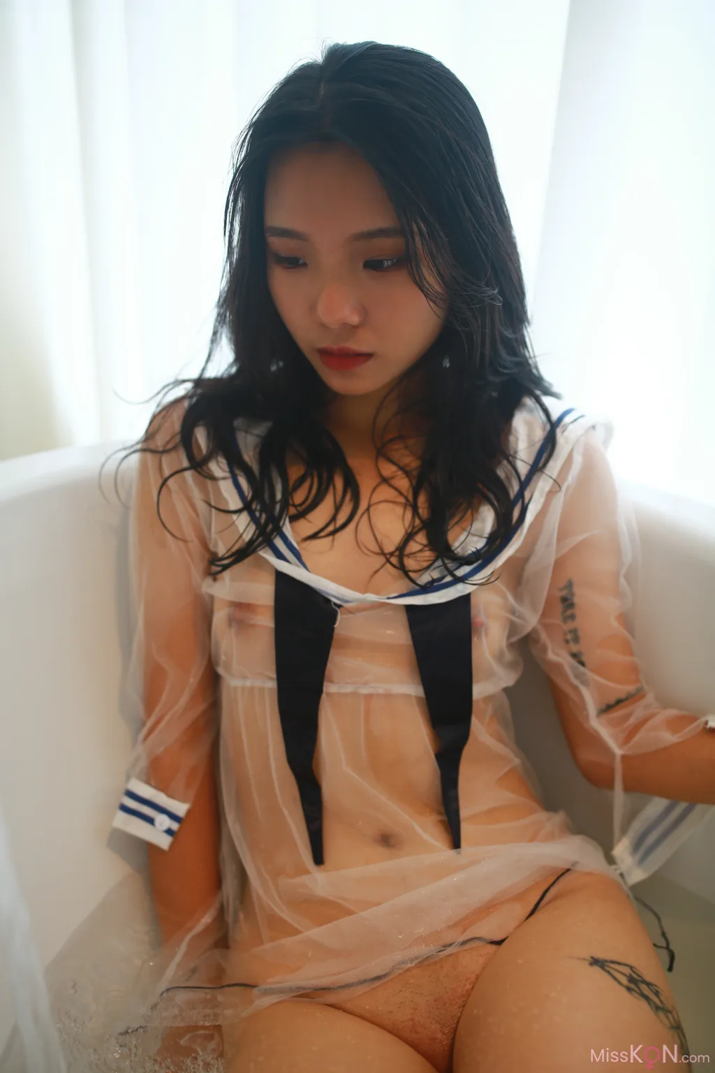 黄雅琪: 透视情趣JK装 (305 photos) 16 黄雅琪: 透视情趣JK装 (305 photos) 16