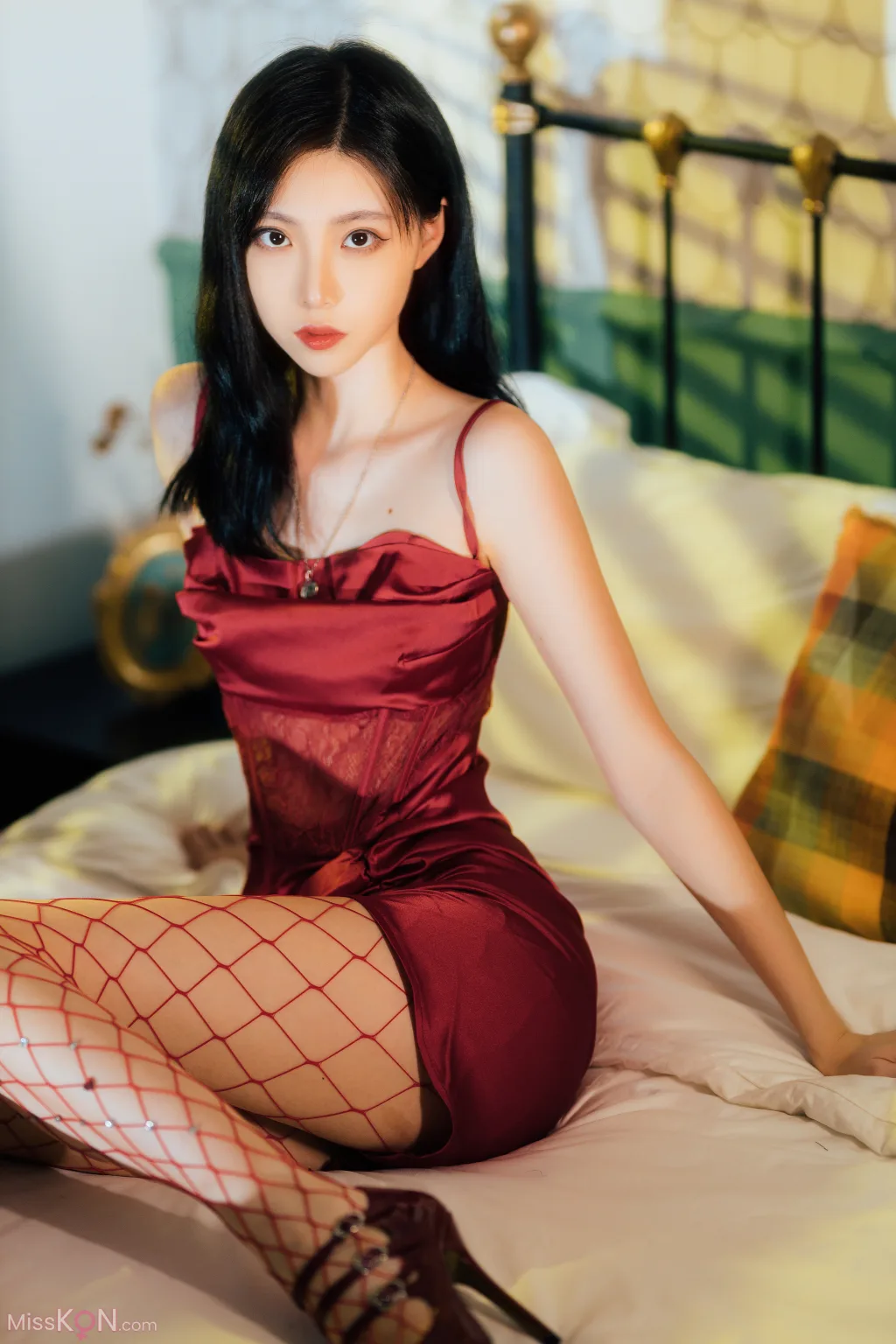Coser@许岚LAN: 网袜红裙 (40 photos) 