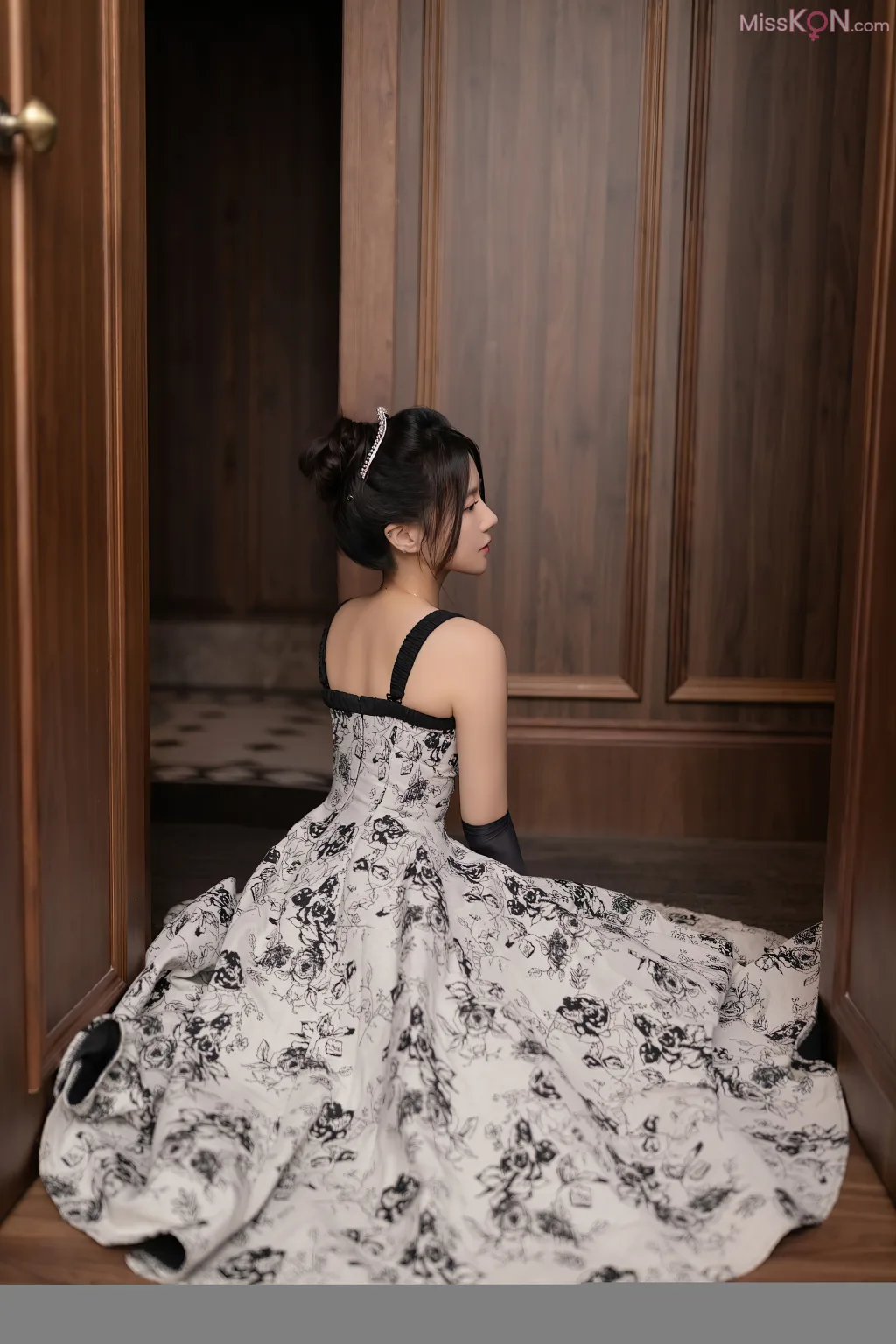 XIUREN No.8106 – 8115 (790 photos) 16 XIUREN No.8106 – 8115 (790 photos) 16
