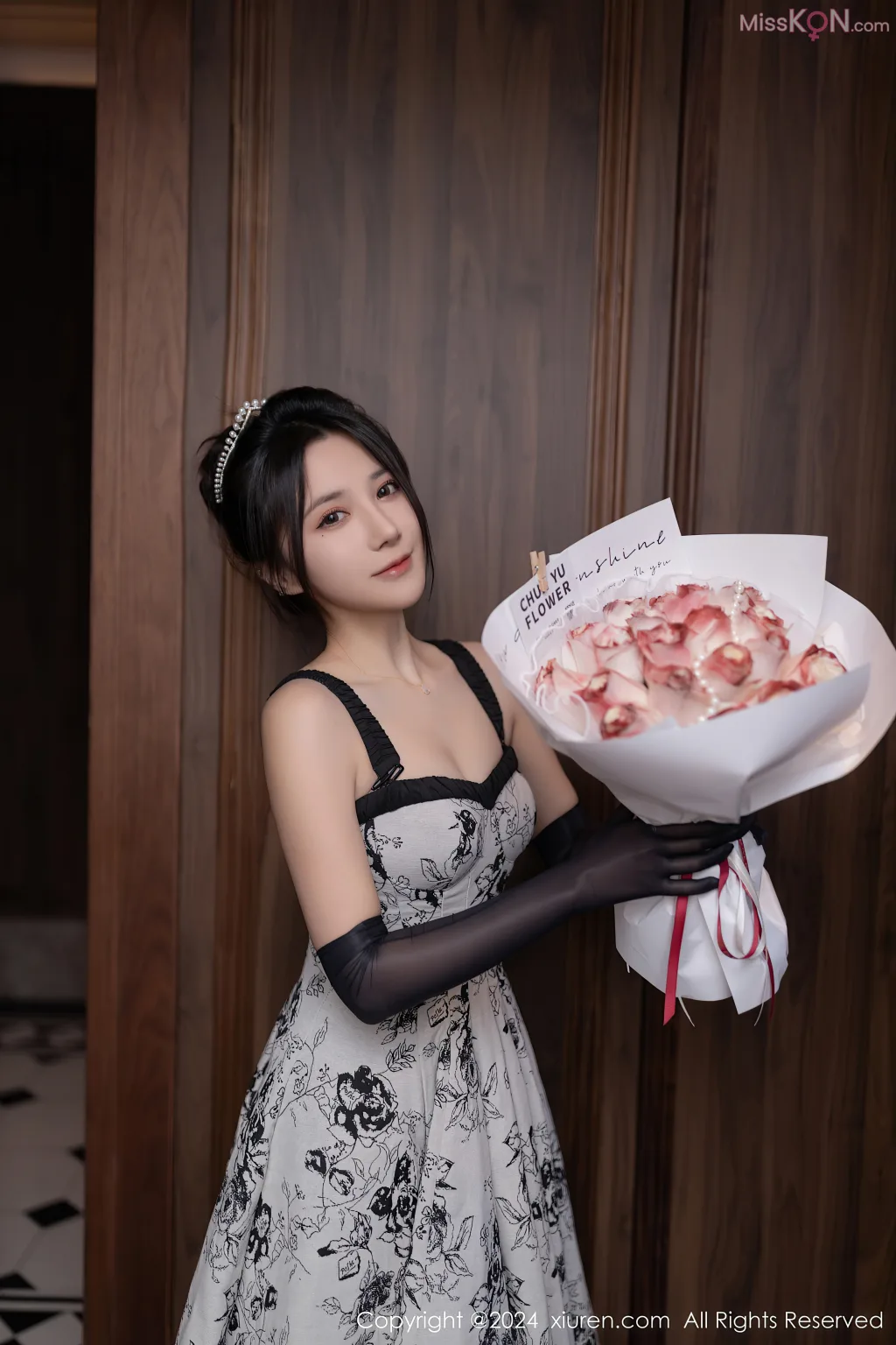 XIUREN No.8106 – 8115 (790 photos) 11 XIUREN No.8106 – 8115 (790 photos) 11