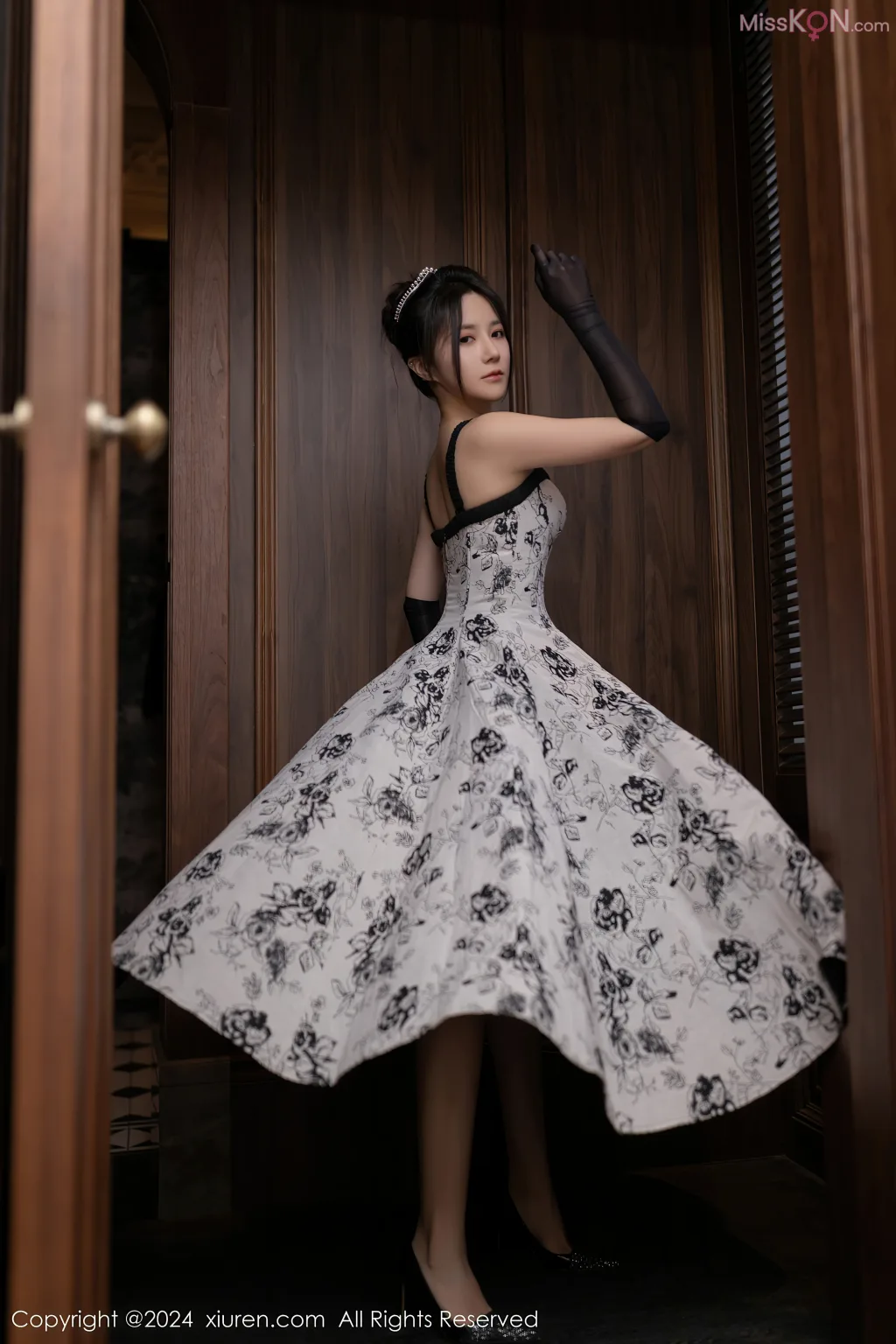 XIUREN No.8106 – 8115 (790 photos) 19 XIUREN No.8106 – 8115 (790 photos) 19