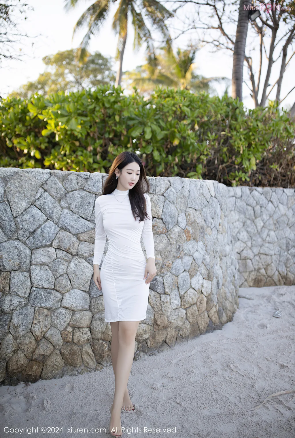 XIUREN No.8106 – 8115 (790 photos) 10 XIUREN No.8106 – 8115 (790 photos) 10
