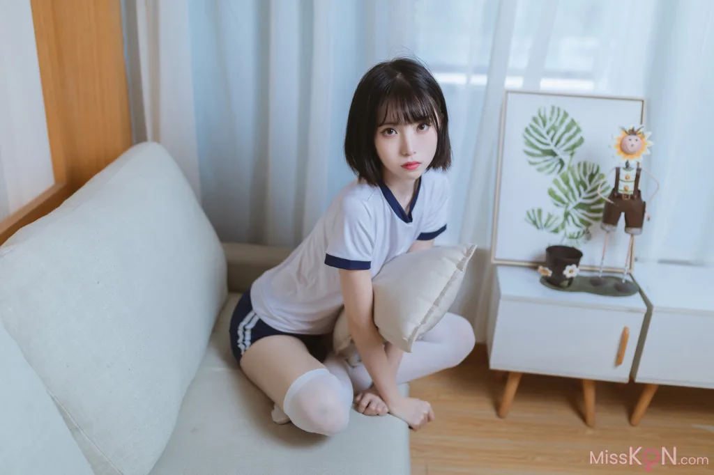 Coser@许岚LAN: 放学回家 (32 photos) 
