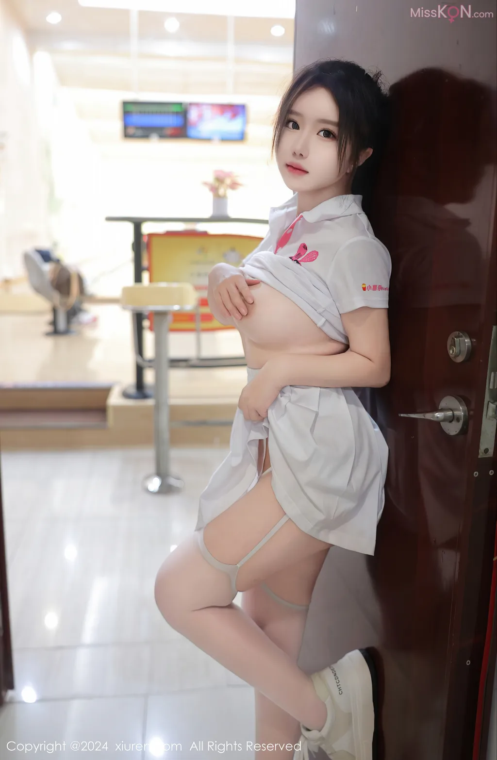 XIUREN No.8116 – 8125 (782 photos) 18 XIUREN No.8116 – 8125 (782 photos) 18