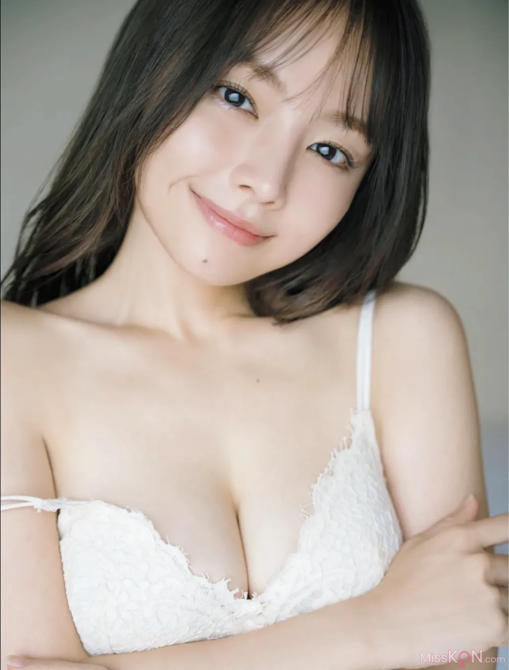 [JP] Misao Ueda (上田操): 密会ベッド・イン (15 photos) 
