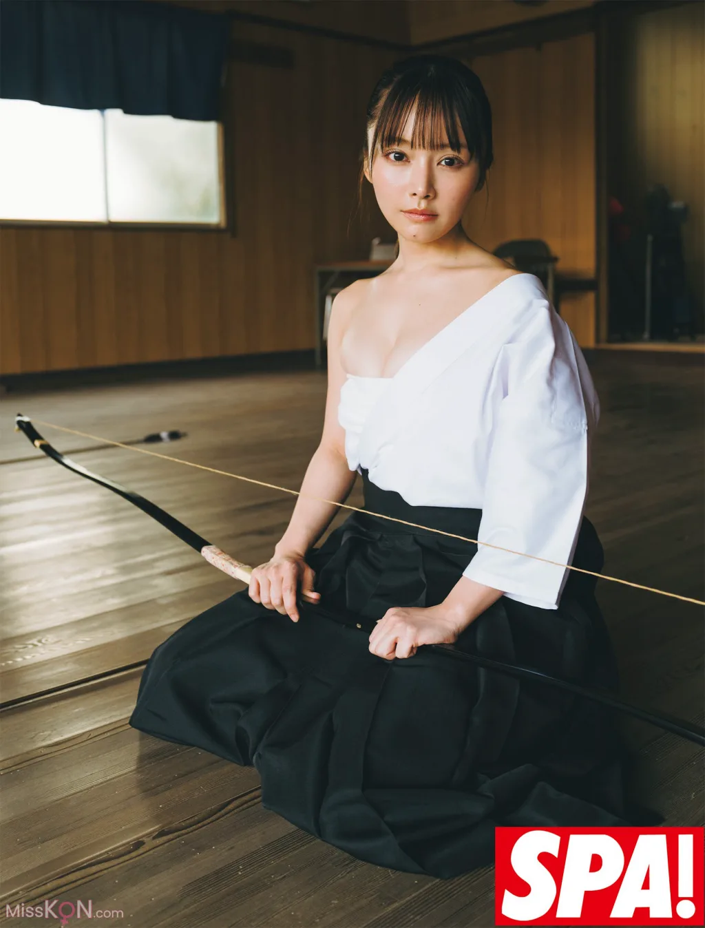 [JP] Misao Ueda (上田操): 弓道着を脱いだらメリハリボディ (19 photos) 