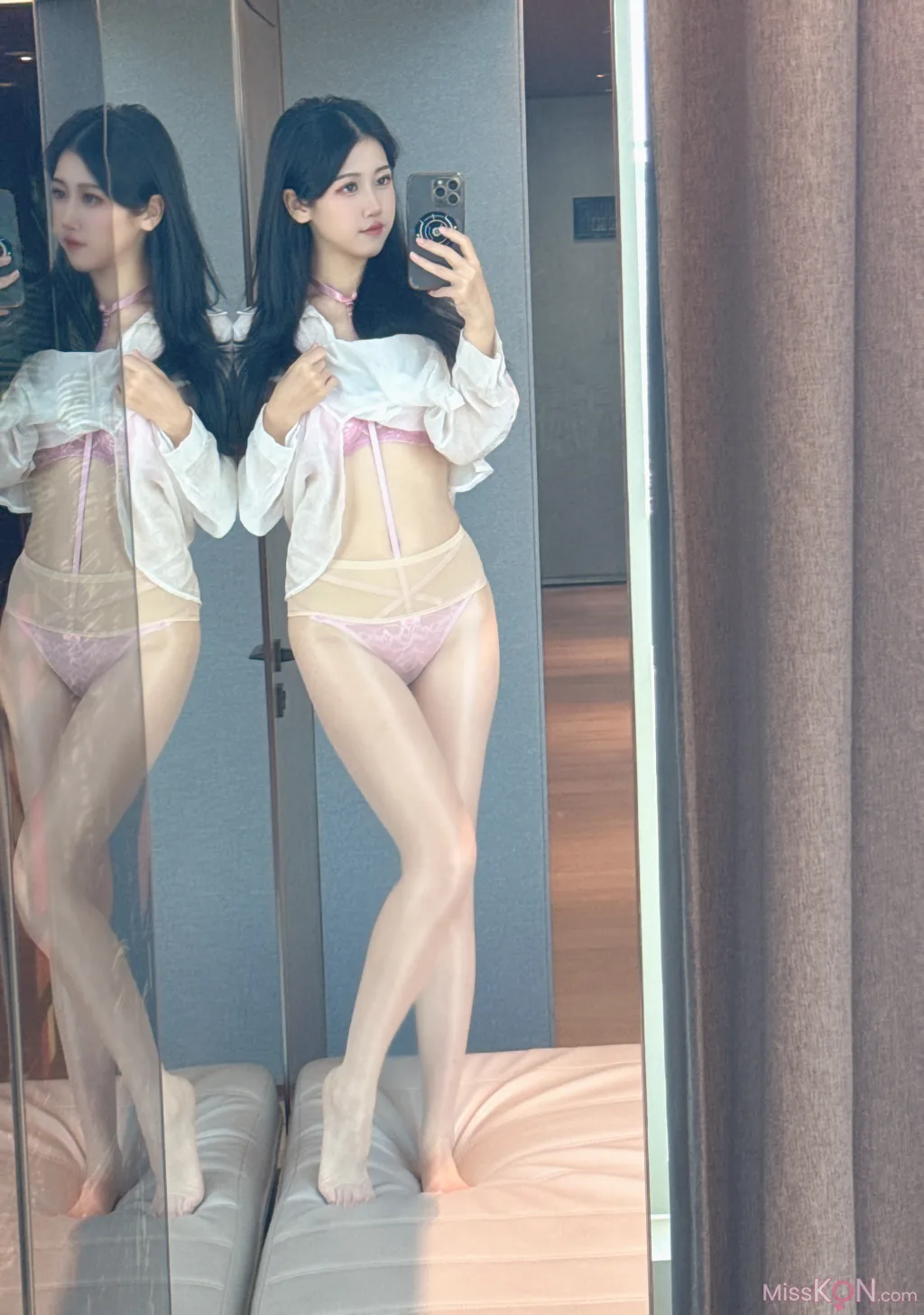 Coser@不呆猫: 粉色衬衣女友 (66 photos ) 12 Coser@不呆猫: 粉色衬衣女友 (66 photos ) 12