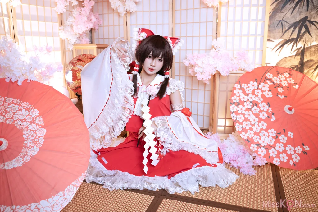 Coser@PoppaChan: Reimu Hakurei (111 photos) 