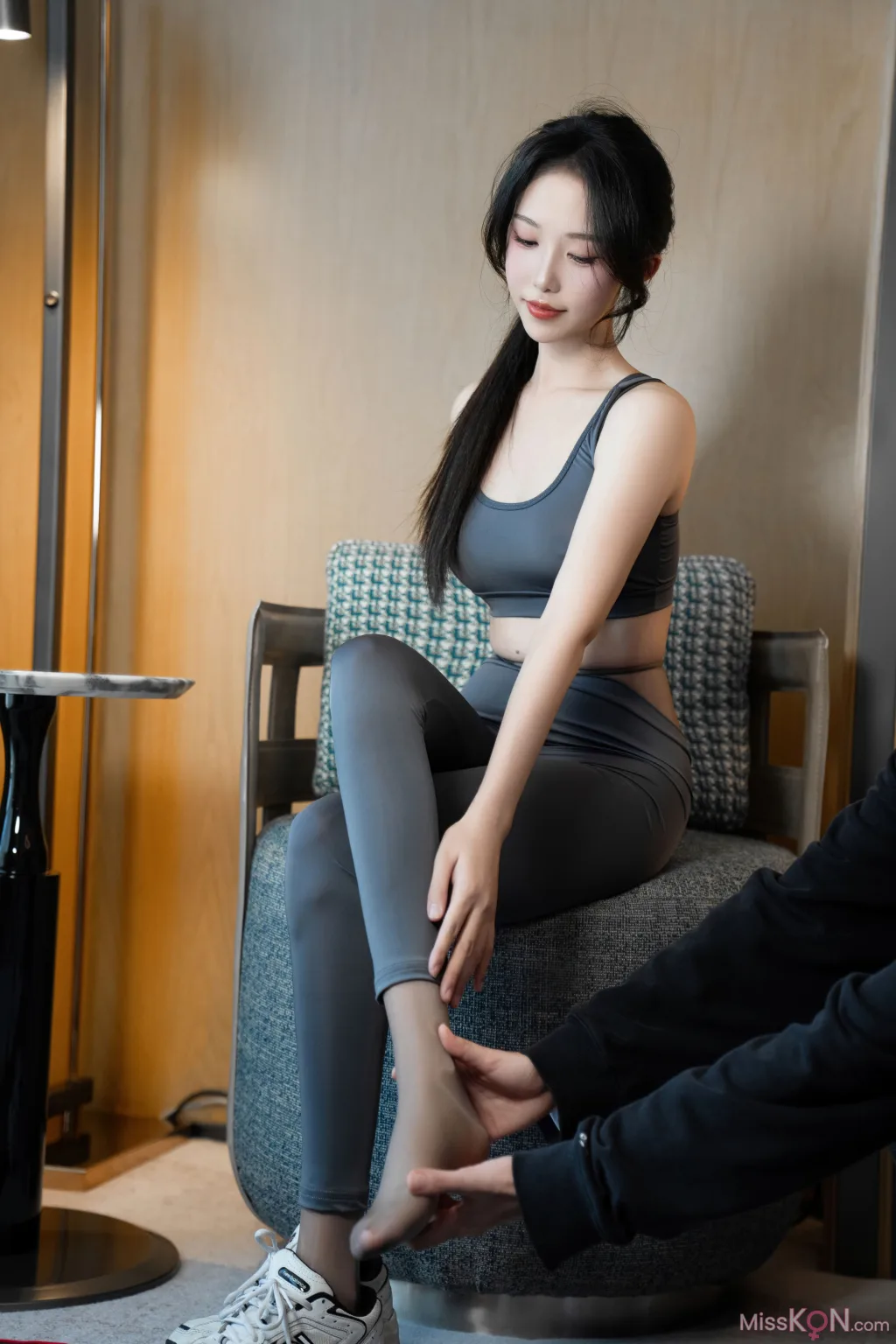 Coser@抖娘-利世: 灰色瑜伽服 (105 photos) 13 Coser@抖娘-利世: 灰色瑜伽服 (105 photos) 13