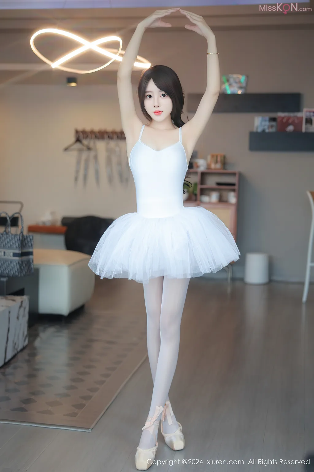 XIUREN No.8556 – 8565 (815 photos) 16 XIUREN No.8556 – 8565 (815 photos) 16
