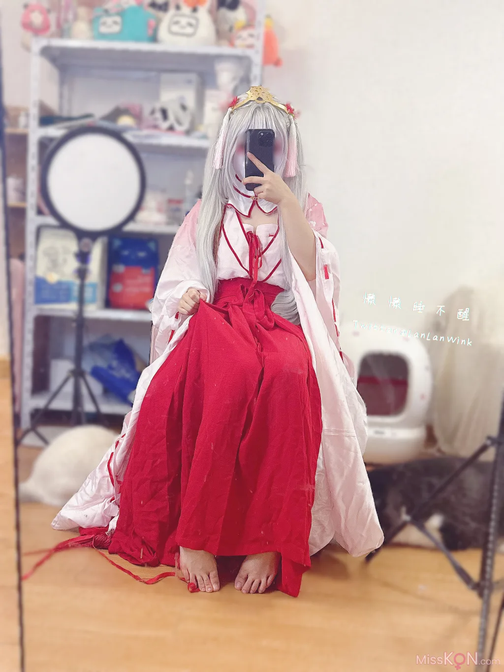 Coser@懒懒睡不醒 & 朝武芳乃: 极品嫩妹 捆绑jk (55 photos ) 