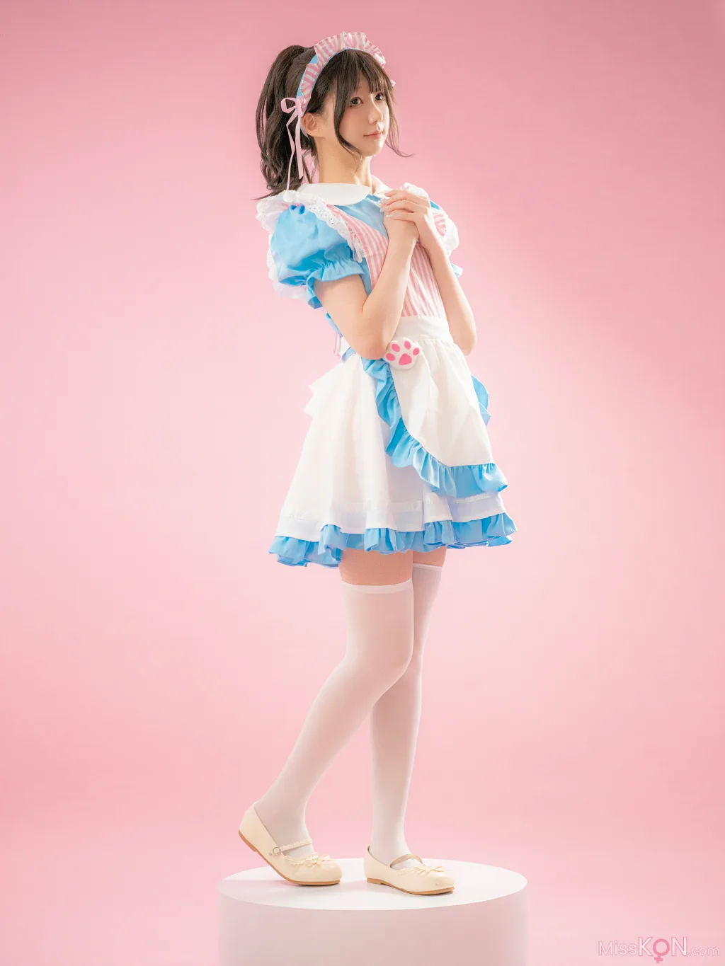 Coser@NAGISA魔物喵: メイド喫茶 (90 photos) 