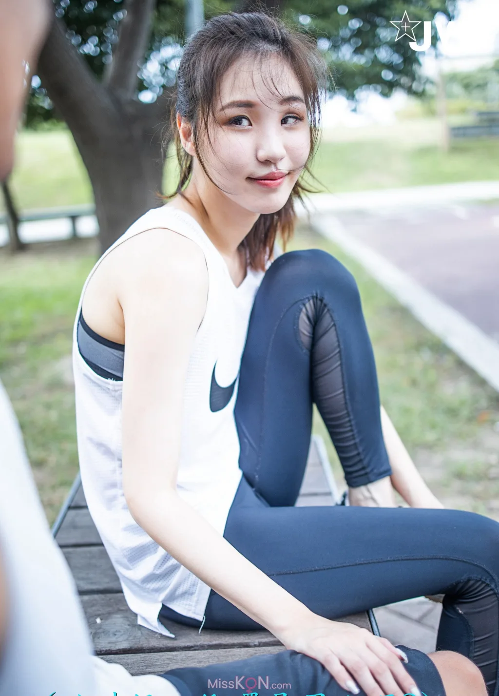 [JVID] Catlin: 高校初恋女生-运动后Sex-約打籃球-卻被好友偷約去旅館 (176 photos ) 