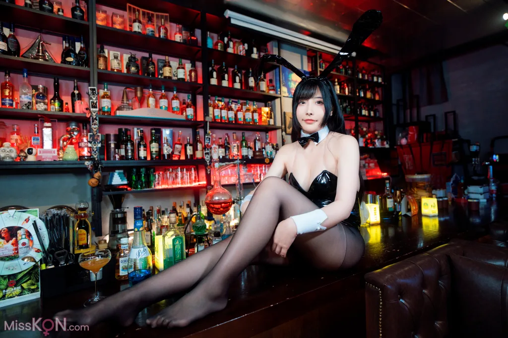 Coser@糖果果Candy: 黑胶兔兔2 (159 photos) 1 Coser@糖果果Candy: 黑胶兔兔2 (159 photos) 1