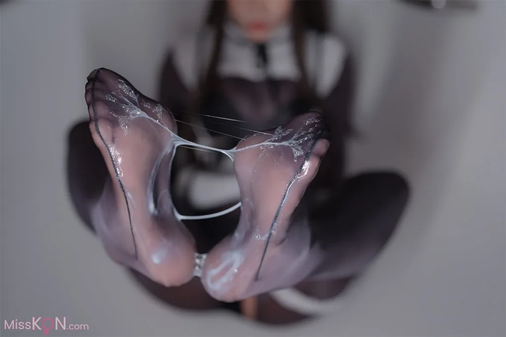 Coser@轩萧学姐: 连体丝女仆 (90 photos) 10 Coser@轩萧学姐: 连体丝女仆 (90 photos) 10