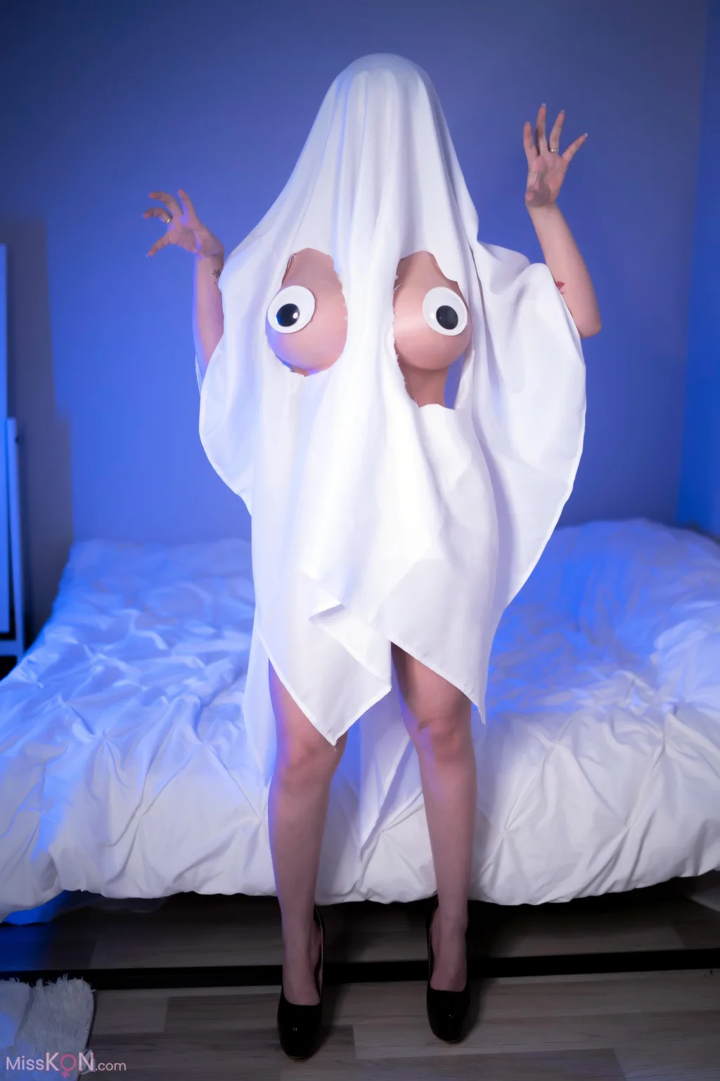 Coser@Hana Bunny: Ghost Hana (28 photos) 